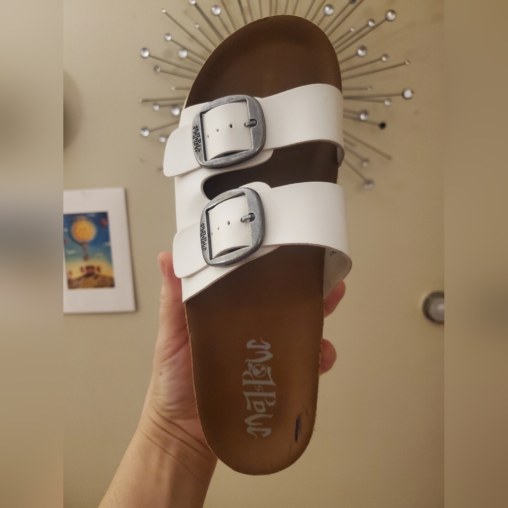 Women's Mad Love Genna Platform Footbed Sandals. White - 10